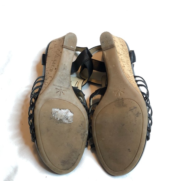Isaac Mizrahi black leather wedge strappy sandals - Picture 5 of 7